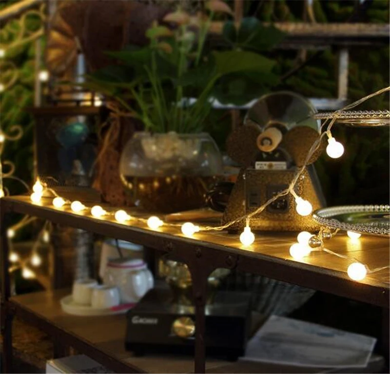 https://ae01.alicdn.com/kf/HTB10aurLXXXXXcaXpXXq6xXFXXXJ/Indoor-10-M-Kerstverlichting-100-Led-Globe-String-Festoen-Party-Verlichting-Warm-Wit-led-guirlande-boule.jpg