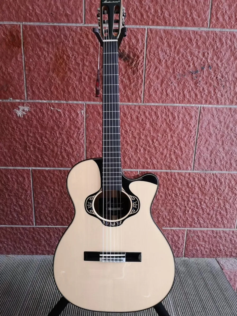 

Merida Overstep electric acoustic classical guitar, Guitarra acustica,transboundary guitar with pickup