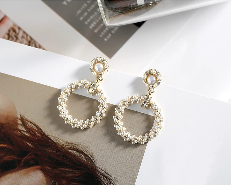 pearl-circle-drop-earrings_06