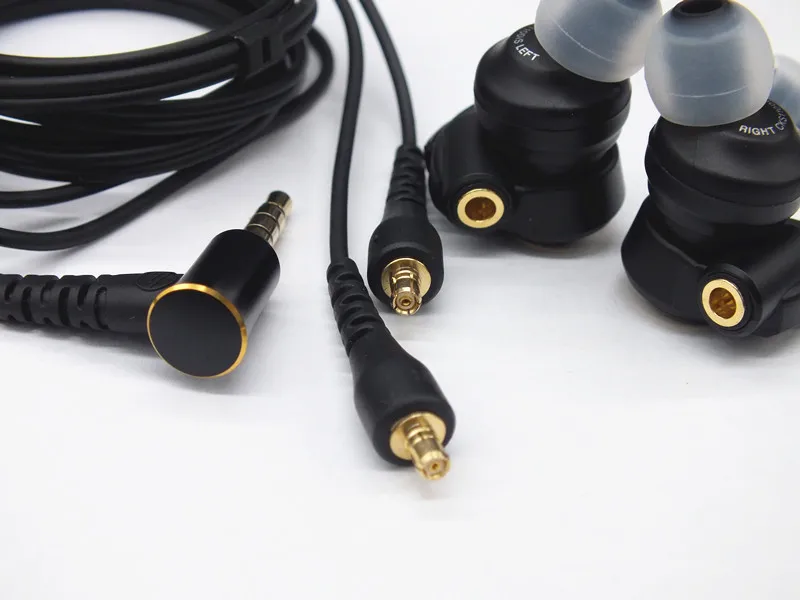 Prix pour Niveau de la fièvre Arriva Double bobine mobile unité In-Ear Écouteurs DJ Moniteur Antibruit Casque Avec mic Prix pour Niveau de la fièvre Arriva Double bobine mobile unité In-Ear Écouteurs DJ Moniteur Antibruit Casque Avec mic