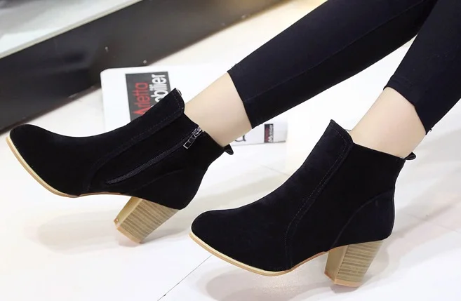 3658591487_1934463156 - (3)