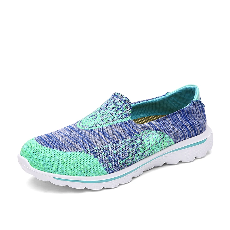light and comfortable running shoes
