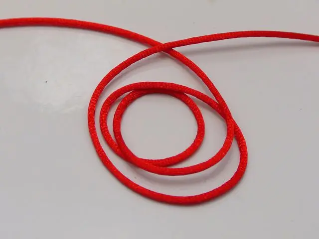100 метров красный китайский узел шнур ожерелье Узел трещотка нить синтетический шелк 1 мм