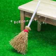 Кукольный домик миниатюра 1:12 игрушка Кухня саду диван веник L7.5cm J1