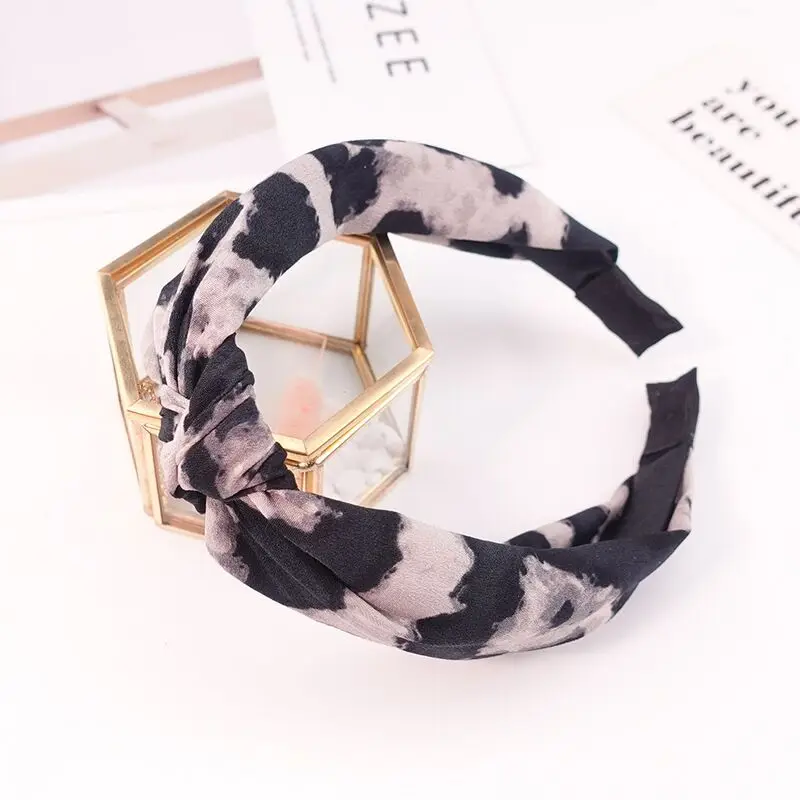 HTB1nqQmXIfrK1Rjy0Fmq6xhEXXaw