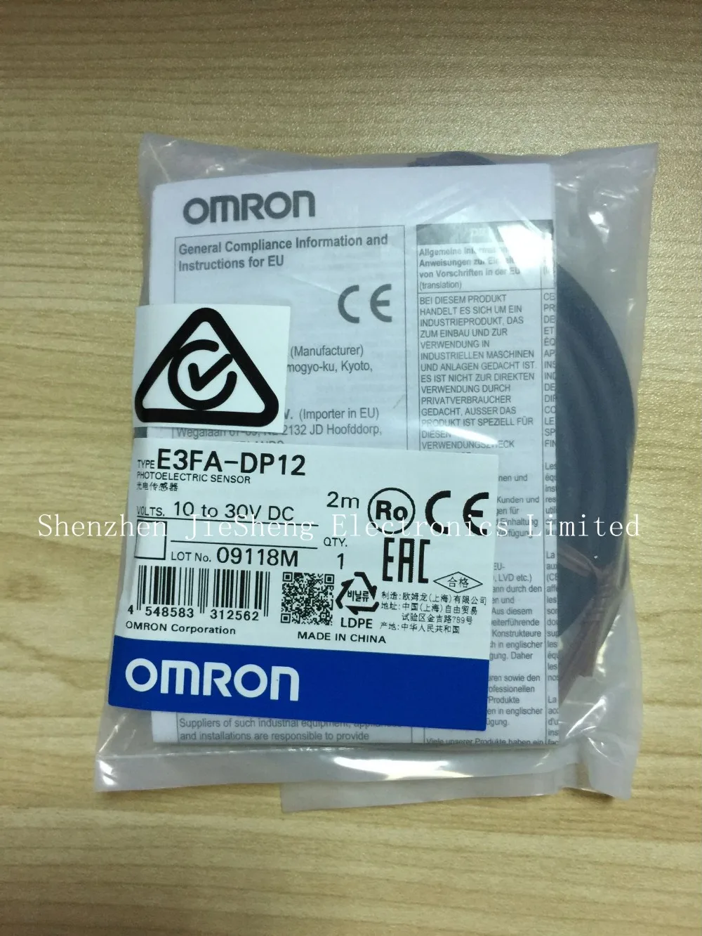 

FREE SHIPPING %100 NEW E3FA-DP12 2M Photoelectric switch sensor