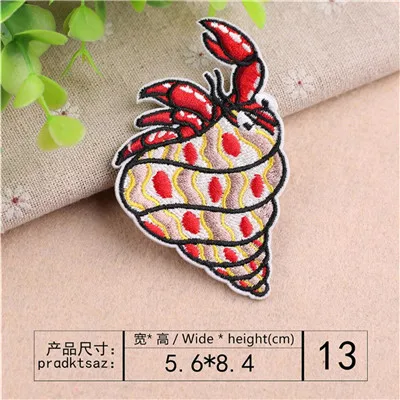 1 PC Fashion Embroidered Dinosaur Punk Series Dinosaur Cartoon Iron On Football Patches for Clothes DIY Appliques Cheap - Цвет: type M