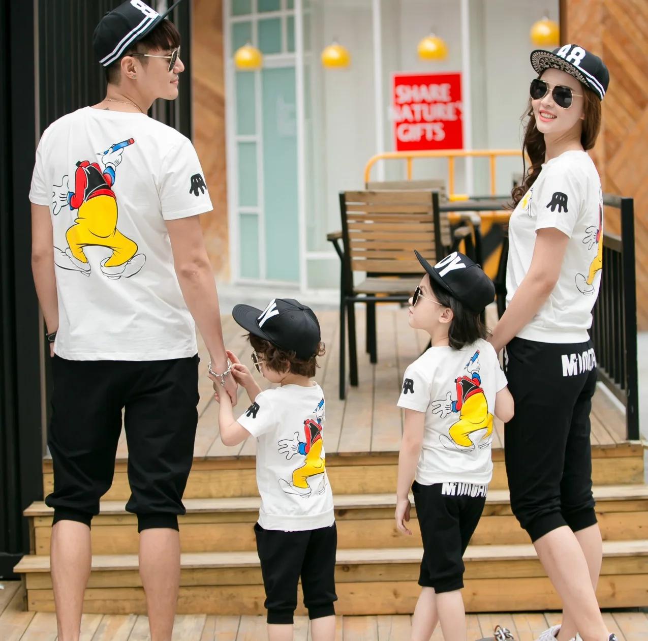 

Cartoon Family Matching Clothes Look Mother Daughter Father Son Clothing Sets Momm Mommy Daddy and Me Clothes Summer Dress ML