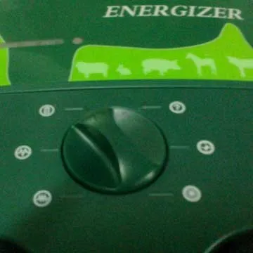 ZORASUN Electric Fencing Energizer Charger Energiser Controller for Horses Sheep Cattle Dog Deer Bear Electric Fence System