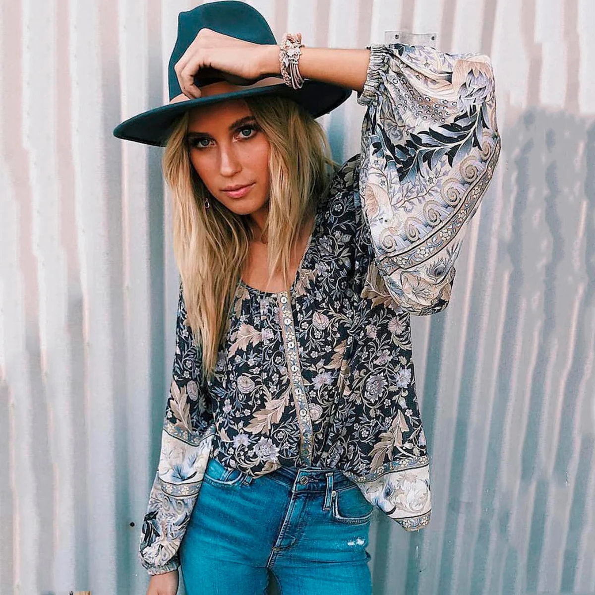 oasis keyhole long sleeve top