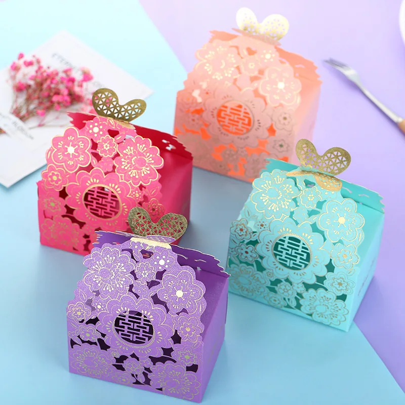 

50Pcs 4 Color Marriage Hollow Chinese Style Double Happiness Candy Box Golden Butterfly Wedding Party Favor New Year Gift Bag