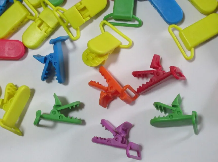 Смешанные случайные цвета 20 мм/25 мм KAM пластиковые соски зажимы Детские зажим пустышки зажим