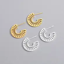 CHENGXUN нежные шпильки геометрической формы серьги для женщин девушек золото 18 мм минималистические серьги полукруг Шарм вечерние романтический подарок