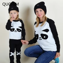 Одинаковые комплекты для семьи; модный Семейный комплект для родителей и детей; черный свитер для мамы и дочки и сына; футболка; Семейный комплект с вышивкой