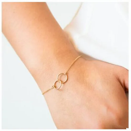 

European friendship bracelet Metal alloy size geometric round opening interlocking Valentine's Day gift bracelet