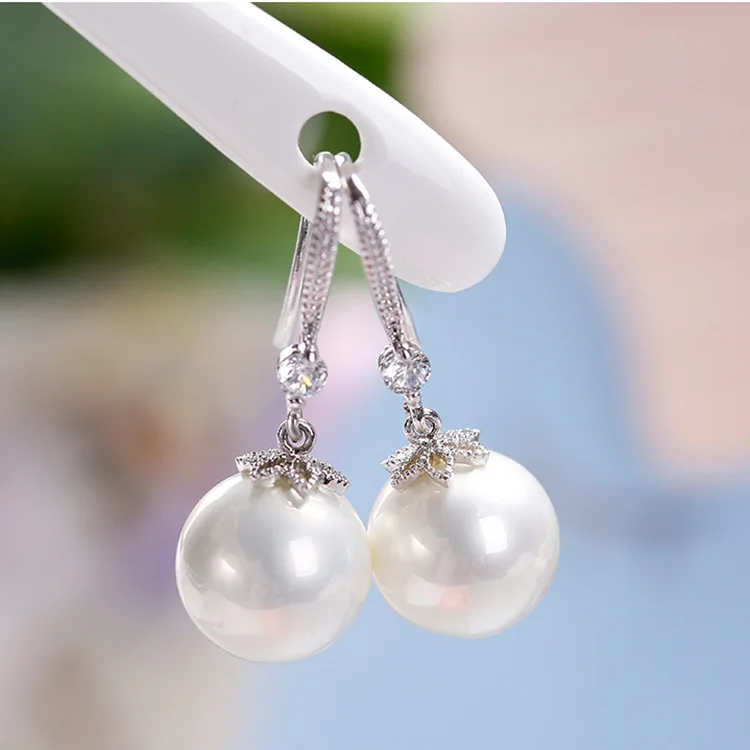

Fashion jewelry European 925 silver Earrings Crystal from Swarovski Simple Temperament Wild Anti-allergic