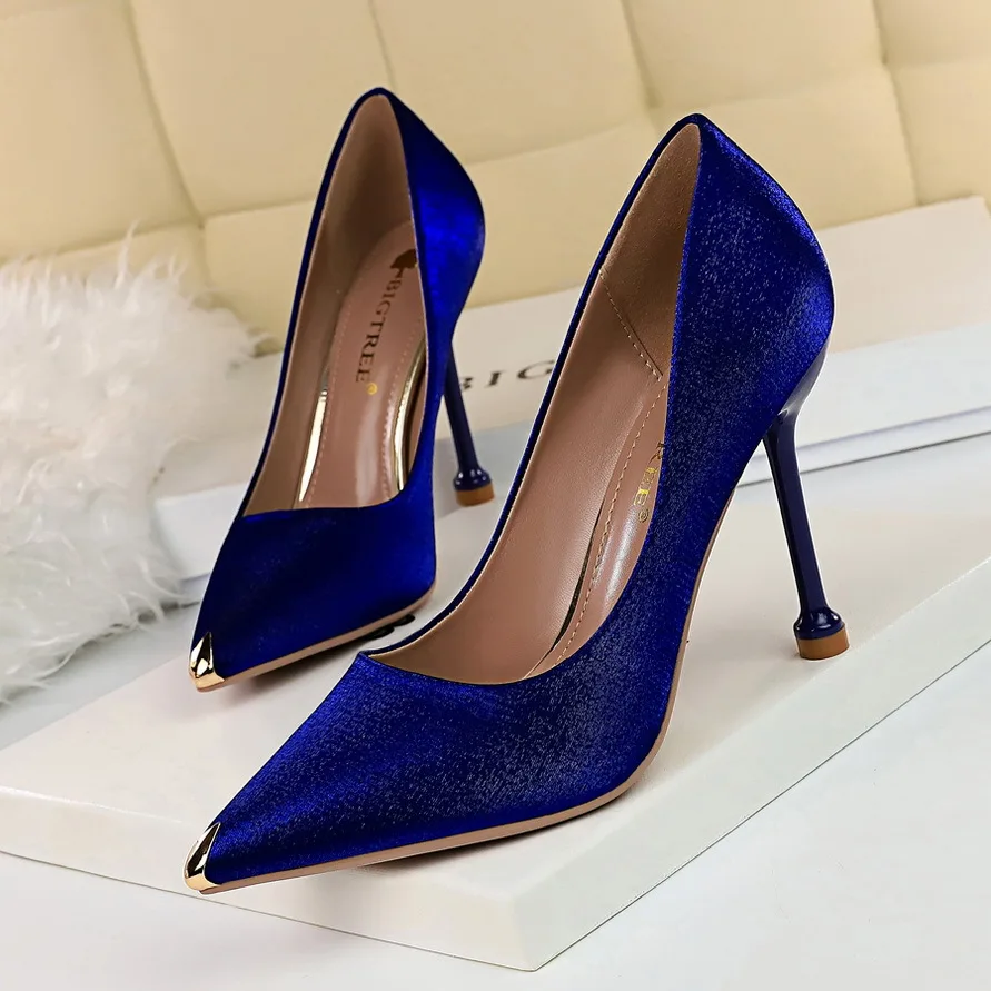 2019 New Women Pumps Pointed Toe Women High Heels Shoes Red Wedding Shoes Women Elegant Silk Sexy Women Heels Ladies Pumps