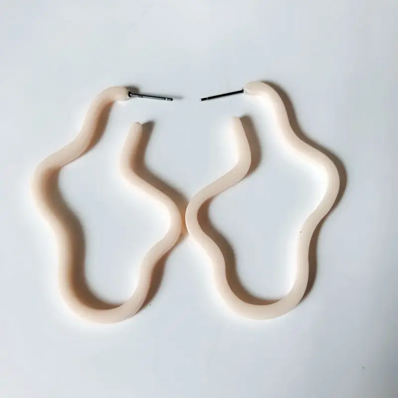 

Free Shipping Fashion Irregular Ivory Simple Cute Lightweight Stud Earring