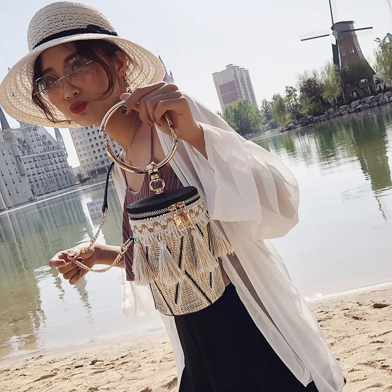 

2019 New Chaohan version of the braided mini slant handbag bucket single-shoulder bag
