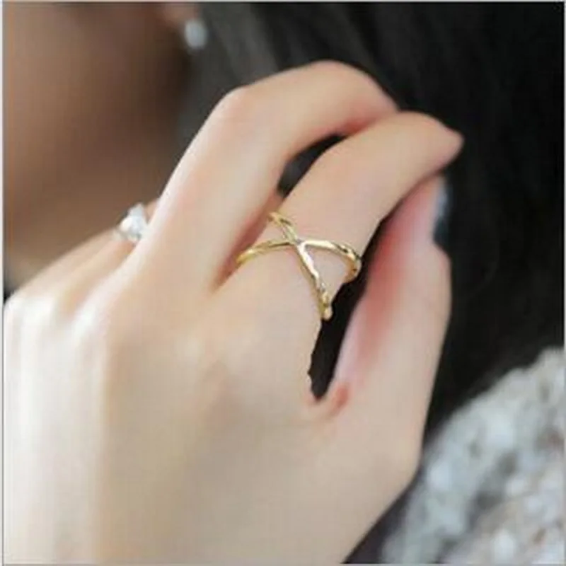 Wholesale Girls Simple Design Fashion Ring Jewelry Gold & Silver Alloy Rings for Girls WDK030in