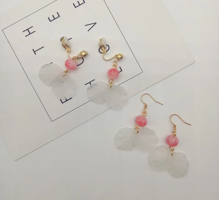 

Korea Style Flower Leaf Simulated Pearl Clip on Earrings Non Piercing for Girls Party Wedding Charm Cute Gold Color Ear Clip