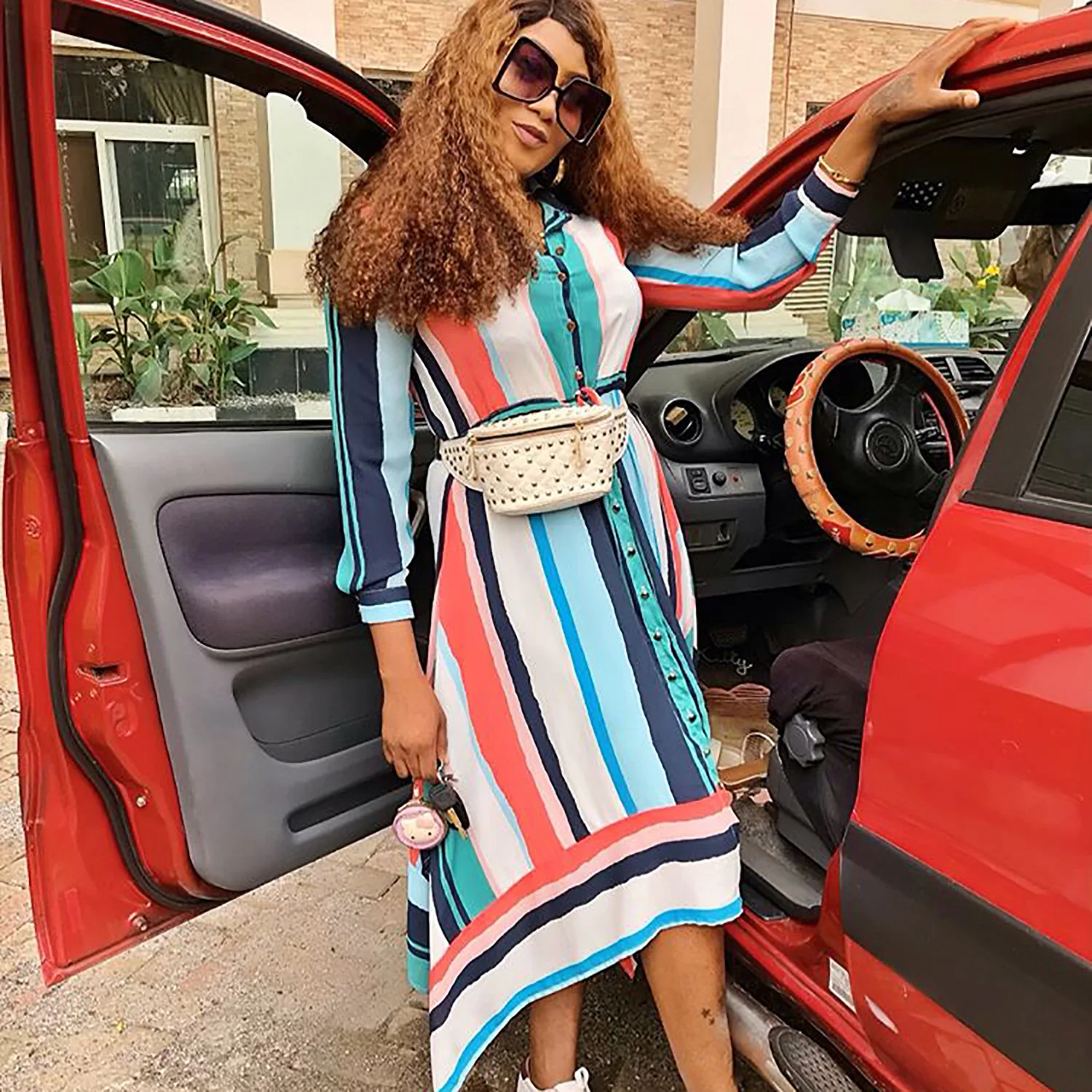 

Spring and summer 2019 new style, fashion style of Europe and the United States, super-long striped shirt dress big dress