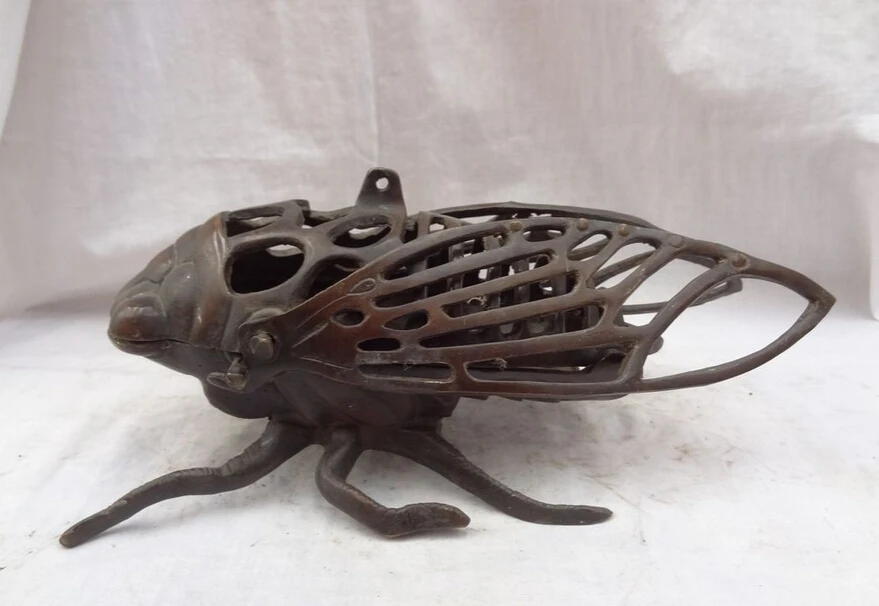 

USPS to USA S1161 11" China Chinese Bronze Bird Fly Cicada Insect Statue Box Incense Burner Censer (B0413)