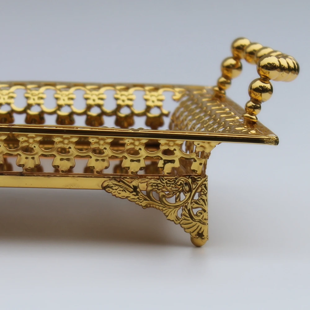 Luxury Gold Finish Metal Tray Cake Stand Hollow Metal Plate