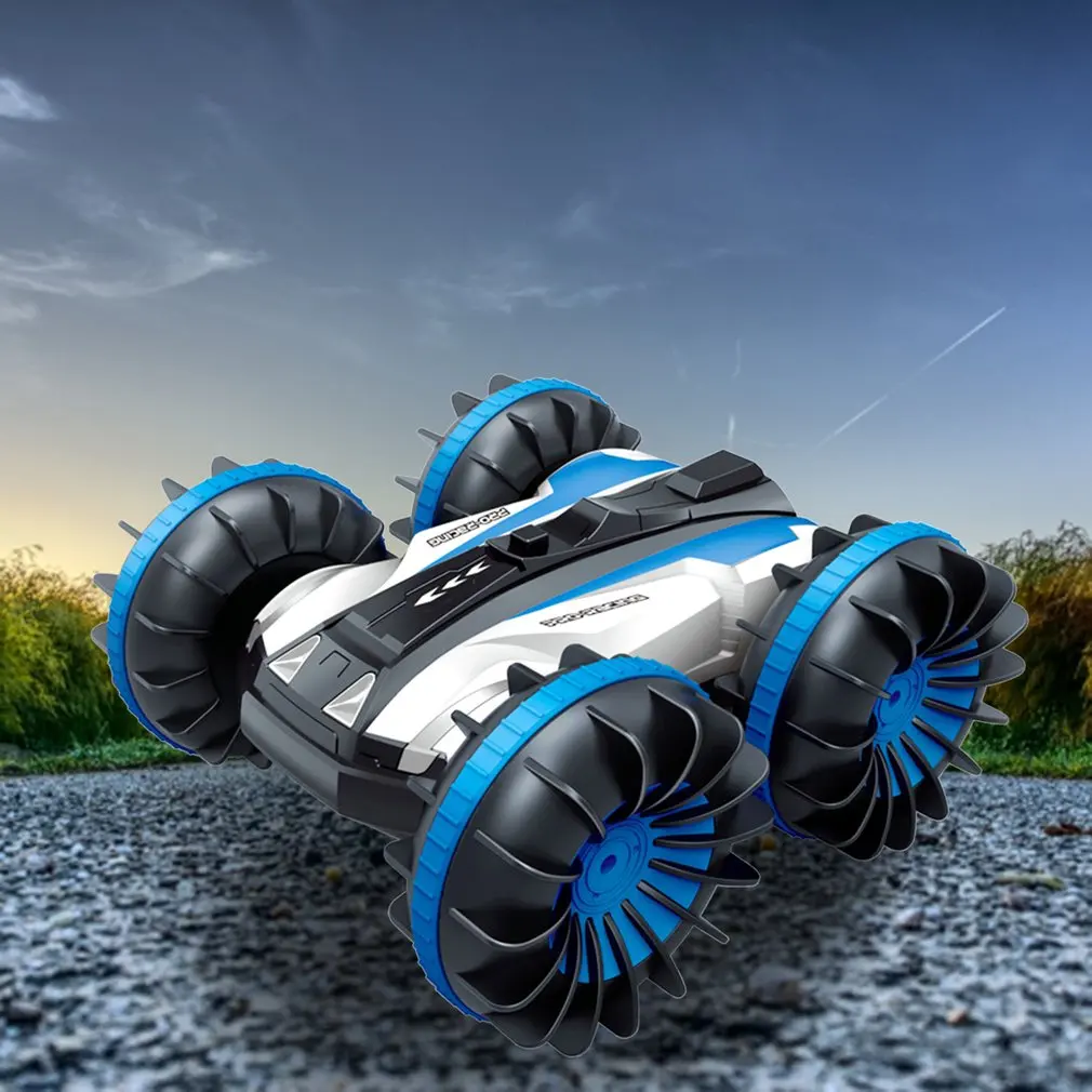 Модель автомобиля с дистанционным управлением 2,4 GHz четырехколесный 1/18 RC автомобиль водонепроницаемый трюк двухсторонний автомобиль