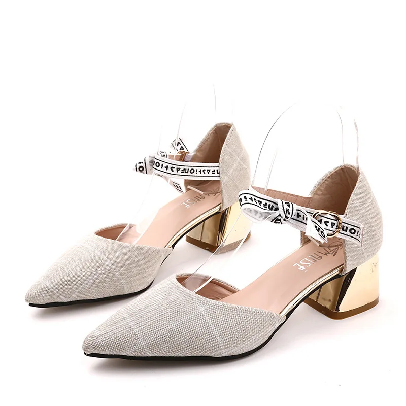 

2019 spring new pointed toe cap retro chic sandals Korean version of the wild thick with small fresh high-heeled women's shoes