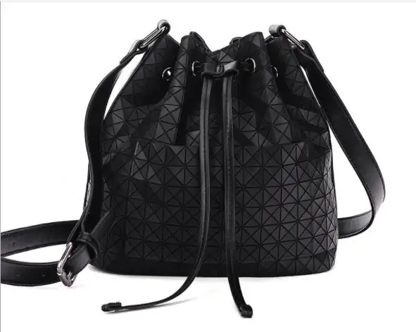 2019 г. новая женская сумка перекинул сумка Lingge силиконовый шнурок сумка-мешок маленькая сумка