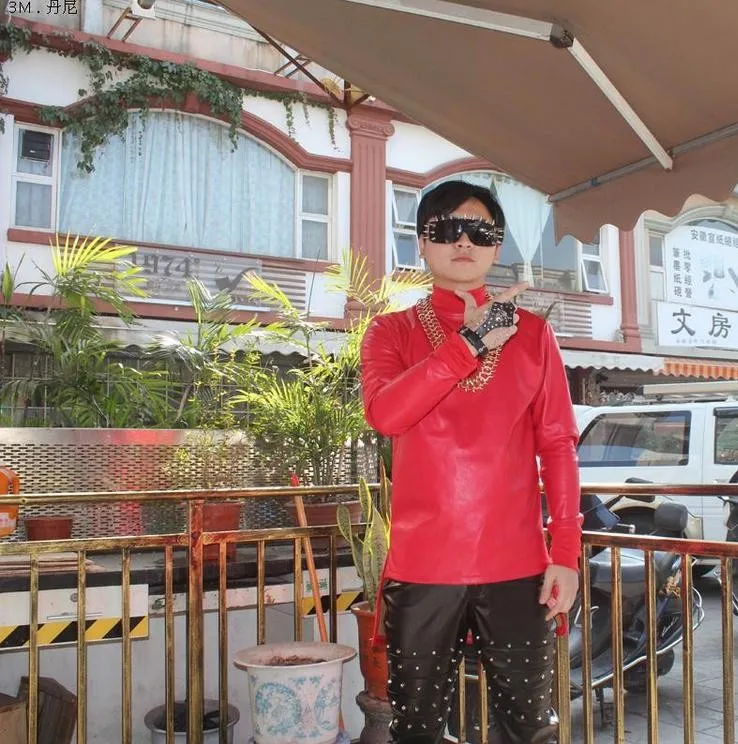 Красный персонализированные человек куртка из искусственной кожи певица этап Мужчины Пальто рок Модные PU одежда мужские куртки и пальто Настраиваемые