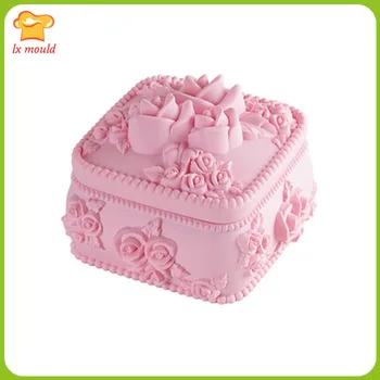 

2019 new retro European exquisite rose soap candle silicone mold box shape plaster aromatherapy mould