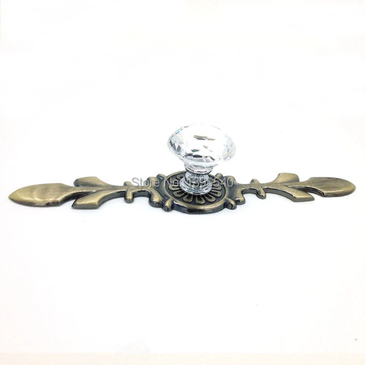 crystal cabinet knob 13.jpg
