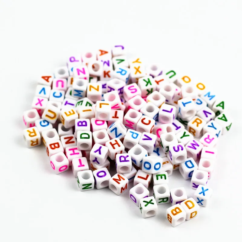 

PZ7 Mixed Color 100 Pieces / Pack Cubic White Plastic 26 Letters Charming Accessories Necklace Bracelet Beads Hot Sale Wholesale