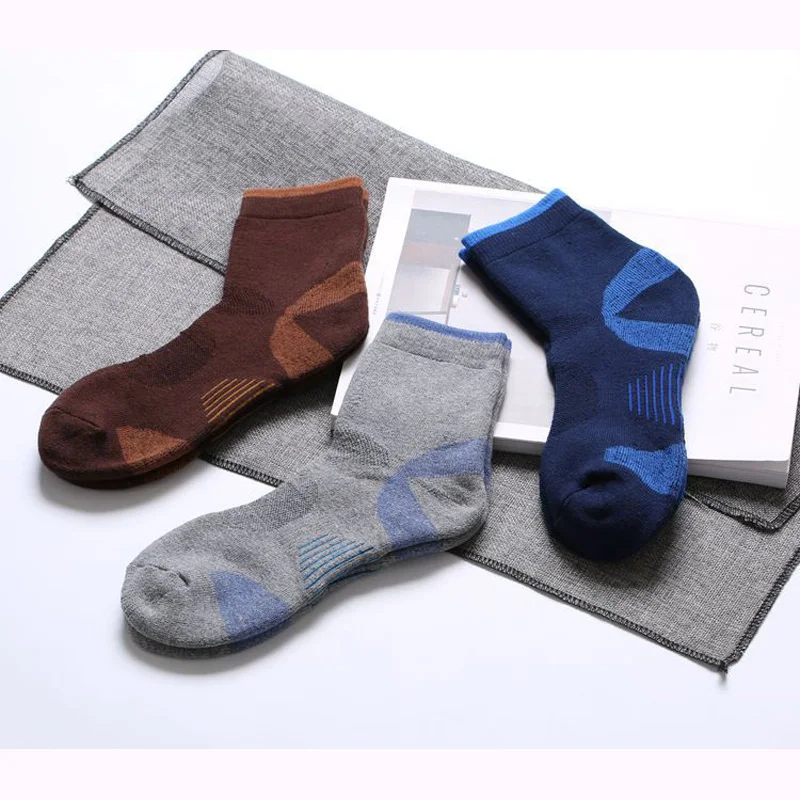 Подростковые носки,, Зимние новые модные теплые плотные носки, махровые носки для мальчиков, одноцветные спортивные носки для студентов, 3 пары