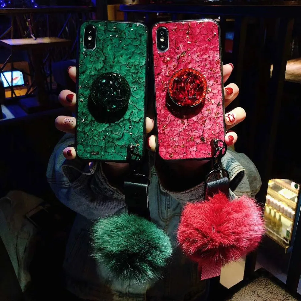

Hot Diamond Chain Pompom Fur Ball Case Capa For Samsung Galaxy S10 Plus S10e S10 J8 J4 J6 Plus 2018 J3 j7 j5 2017 Strap Coque