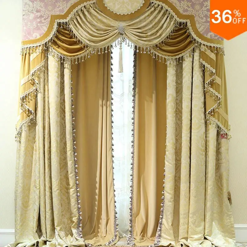 Beaux volets dorés avec des perles de cantonnière les 