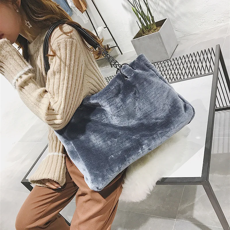 

women warm soft faux fur handbags large size casual shopping bags female travel shoulder bags winter bags with chain handle drop