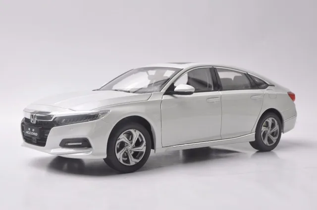 1 18 Cast Model For Honda Accord Sport Turbo 10 2018 White Alloy 1 18 Cast Model For Honda Accord Sport Turbo 10 2018 White Alloy Toy Car Miniature Collection Gifts Mk10