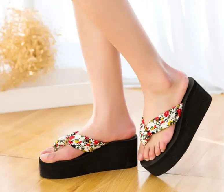 small wedge heel shoes