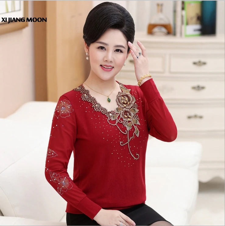 

2019 Spring New Women Clothing Middle Age Women Fashion T-Shirt Embroidery Lace Sleeves High Quality Pullover T Shirt Women R26