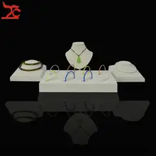 Ювелирные изделия Упаковка ожерелья дисплей грудь деревянный бежевый бархат Браслет Дисплей Держатель Для Браслет Стенд Лоток