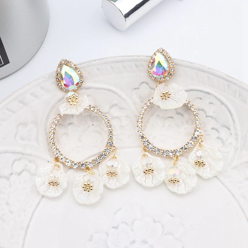 

Luxury Colorful Leaf Shell Stud Earrings Crystal Circle Earrings Tassel Earrings