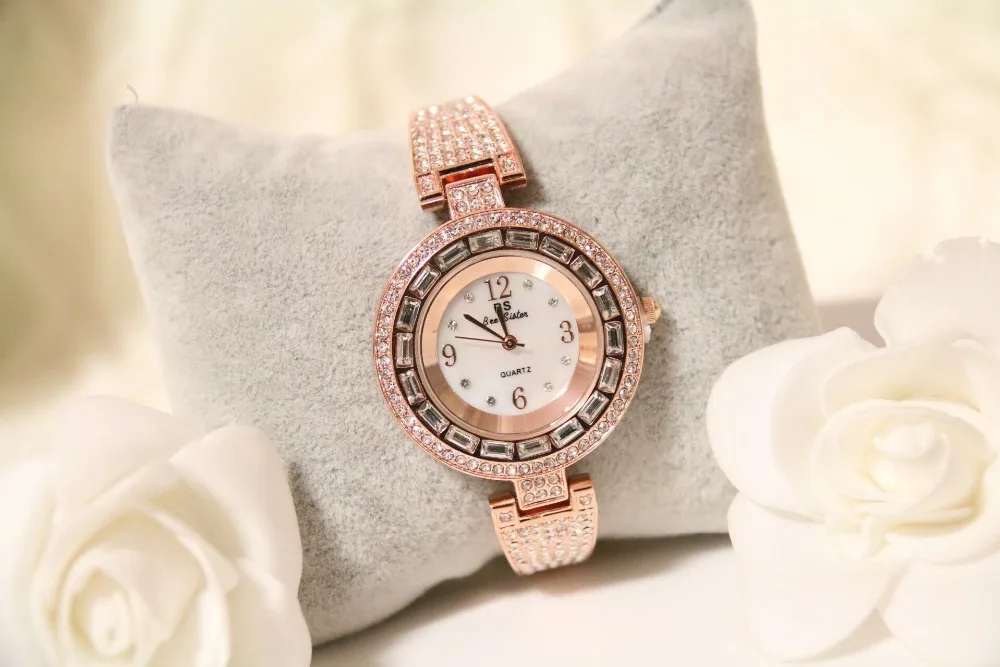 2608698087_381868954