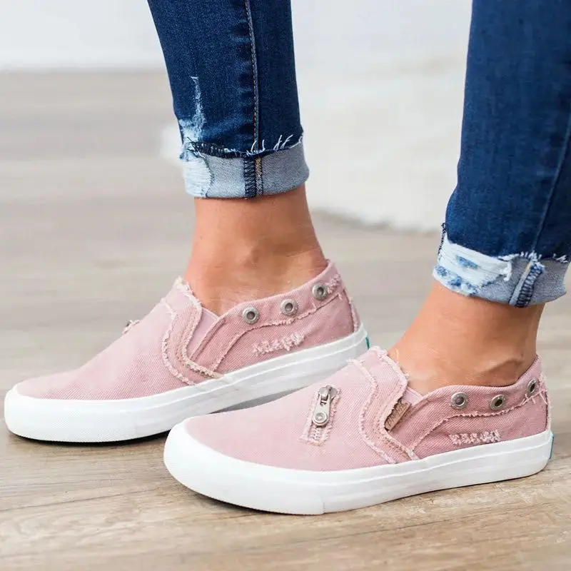 

EOEODOIT 2019 Spring Summer Canvas Shoes Round Toe Slip On Zip Decoration Loafers Casual Women Flat Heel Denim Flats Plus Size