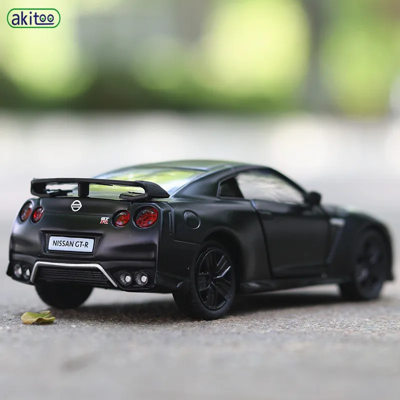 Akitoo Nissan GTR модель автомобиля из сплава моделирование игрушки украшения тянуть