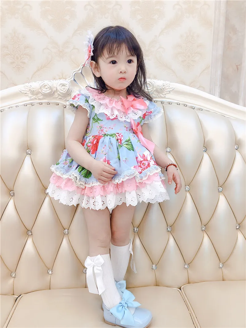 10484082098_1873806483