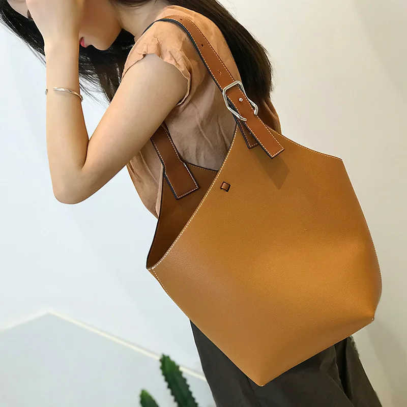 

2019 Star with Leather Large-capacity Tote Bag Single-shoulder Shopping Hand-held Bucket Bag