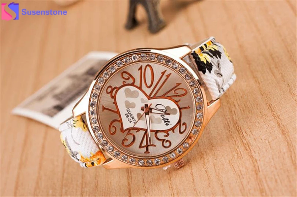 

Rosonse Love Gift Heart Pattern Flower Leather Band Quartz Analog Wrist Watch